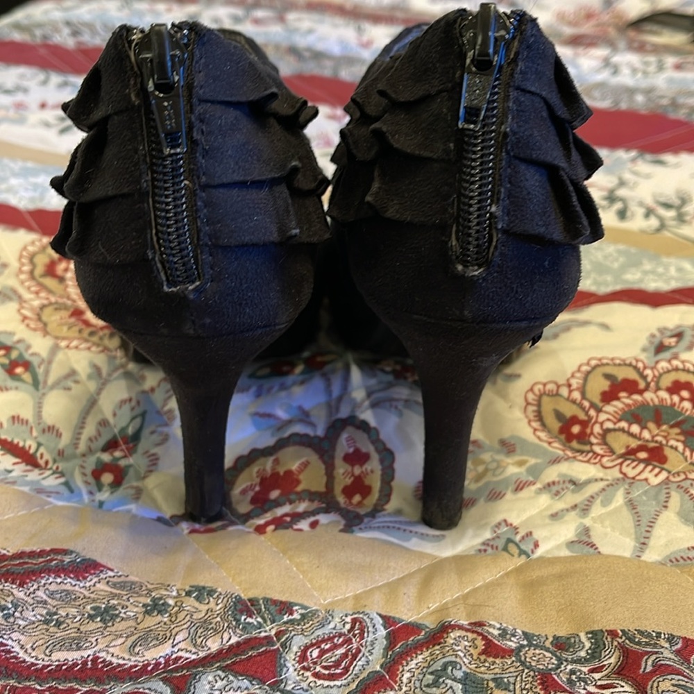 Rampage Black Suede Ruffled Stilettos Booties - Picture 5 of 12